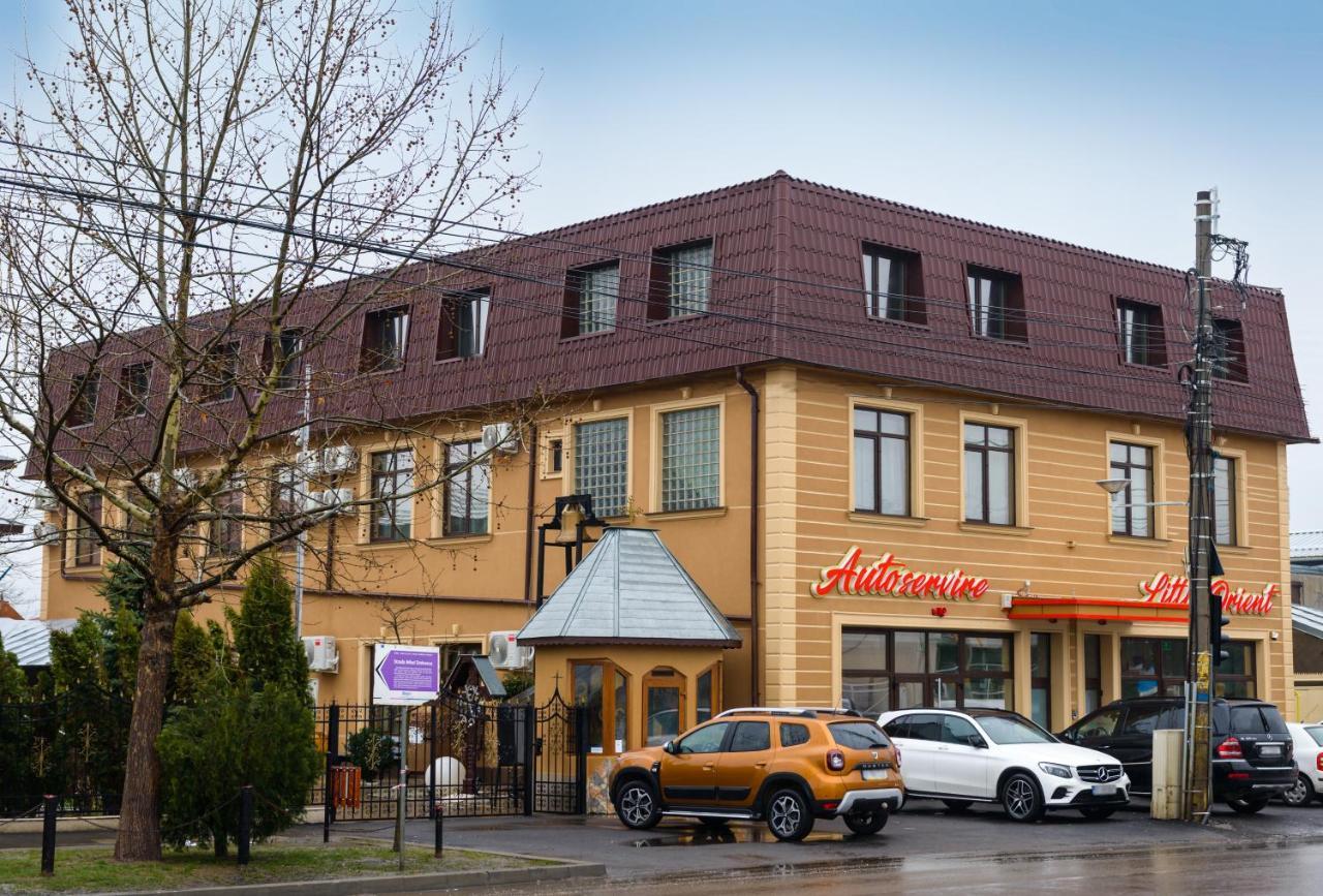 Hotel Little Orient Brăila Exteriér fotografie