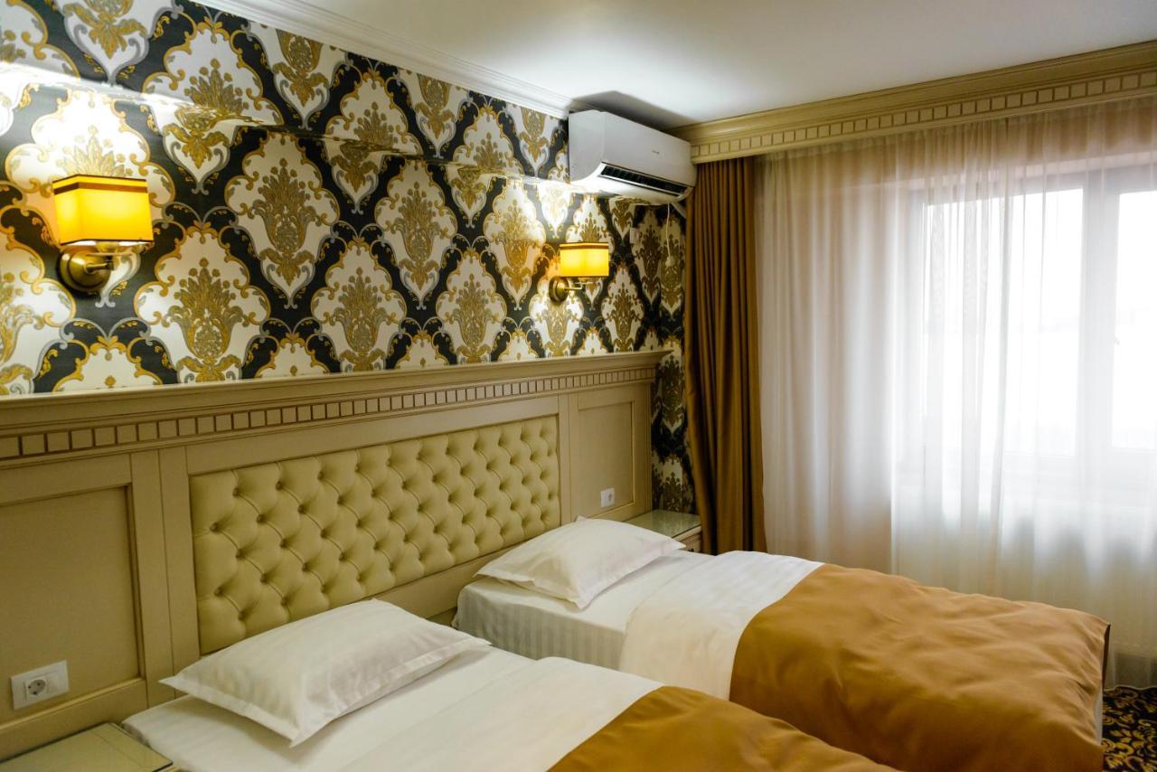 Hotel Little Orient Brăila Exteriér fotografie