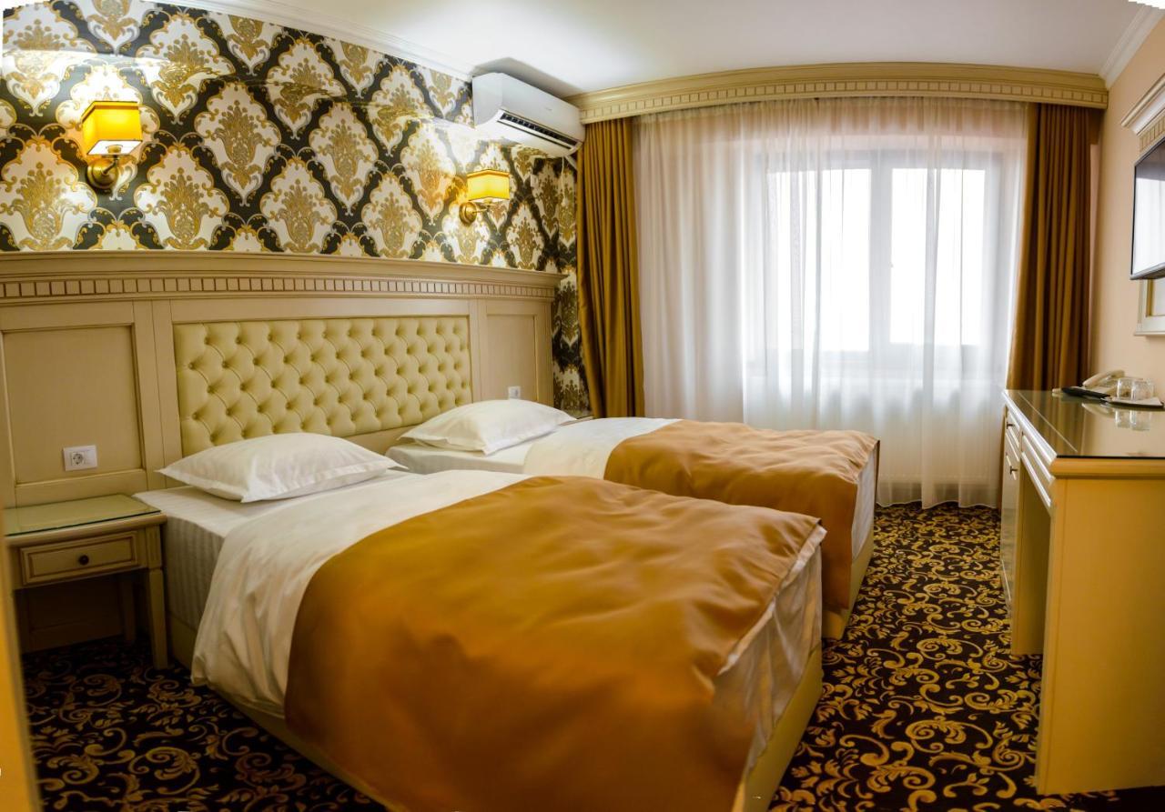 Hotel Little Orient Brăila Exteriér fotografie