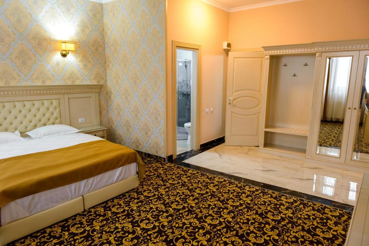 Hotel Little Orient Brăila Exteriér fotografie