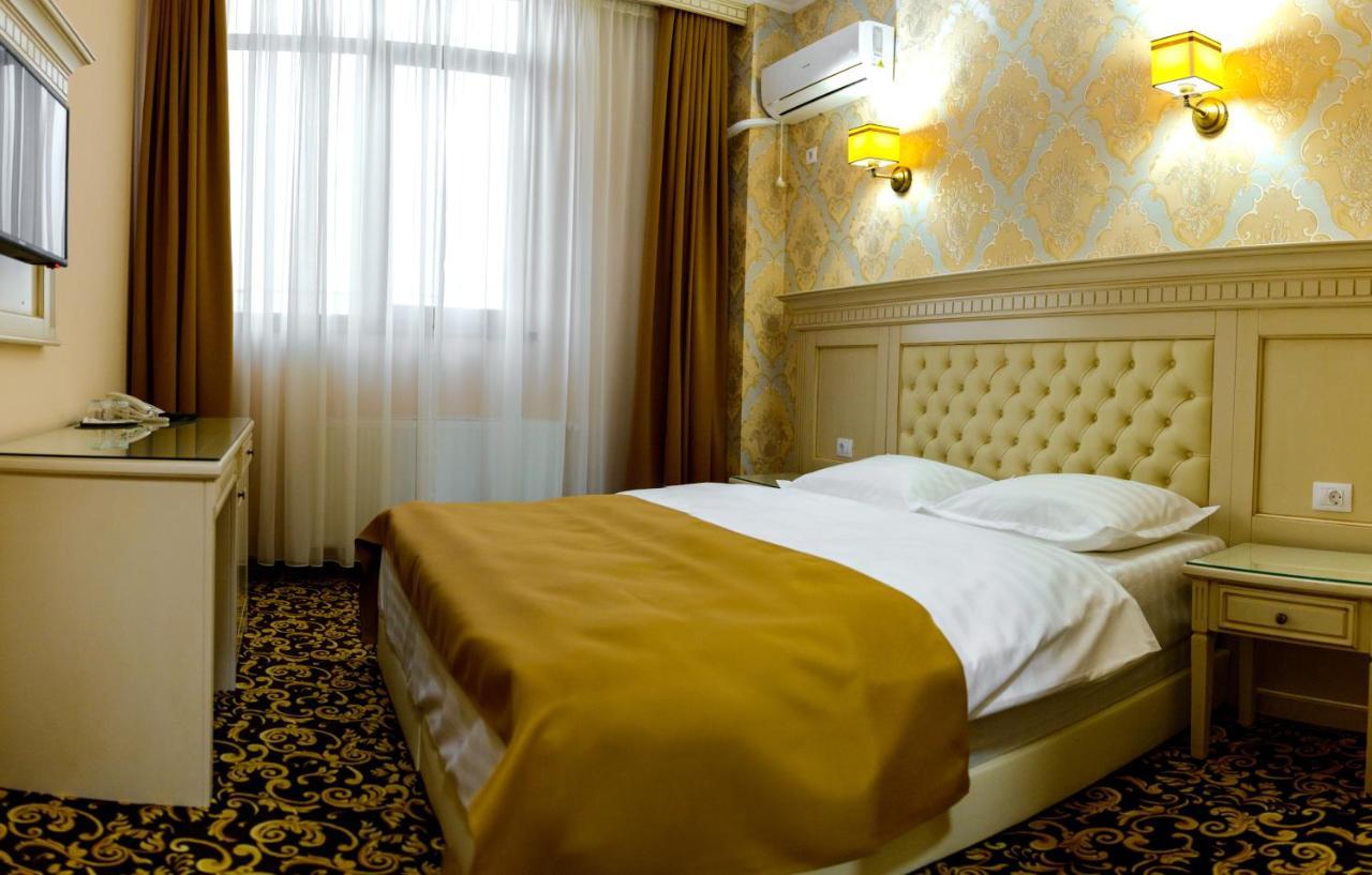 Hotel Little Orient Brăila Exteriér fotografie